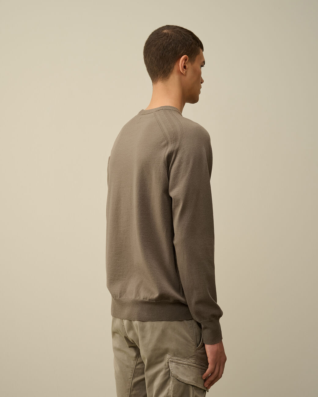 Extra fine merino wool crew neck verde militare