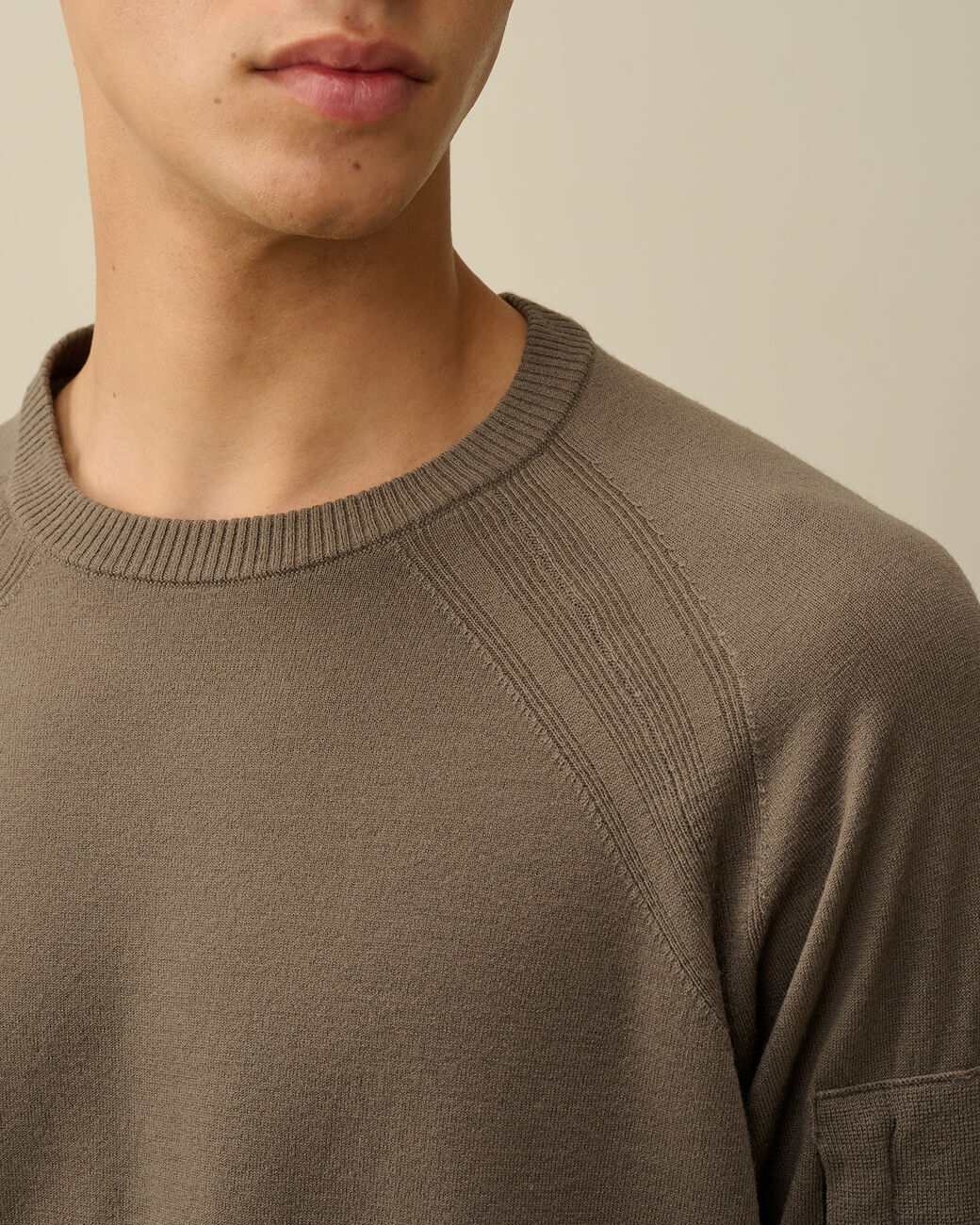 Extra fine merino wool crew neck verde militare